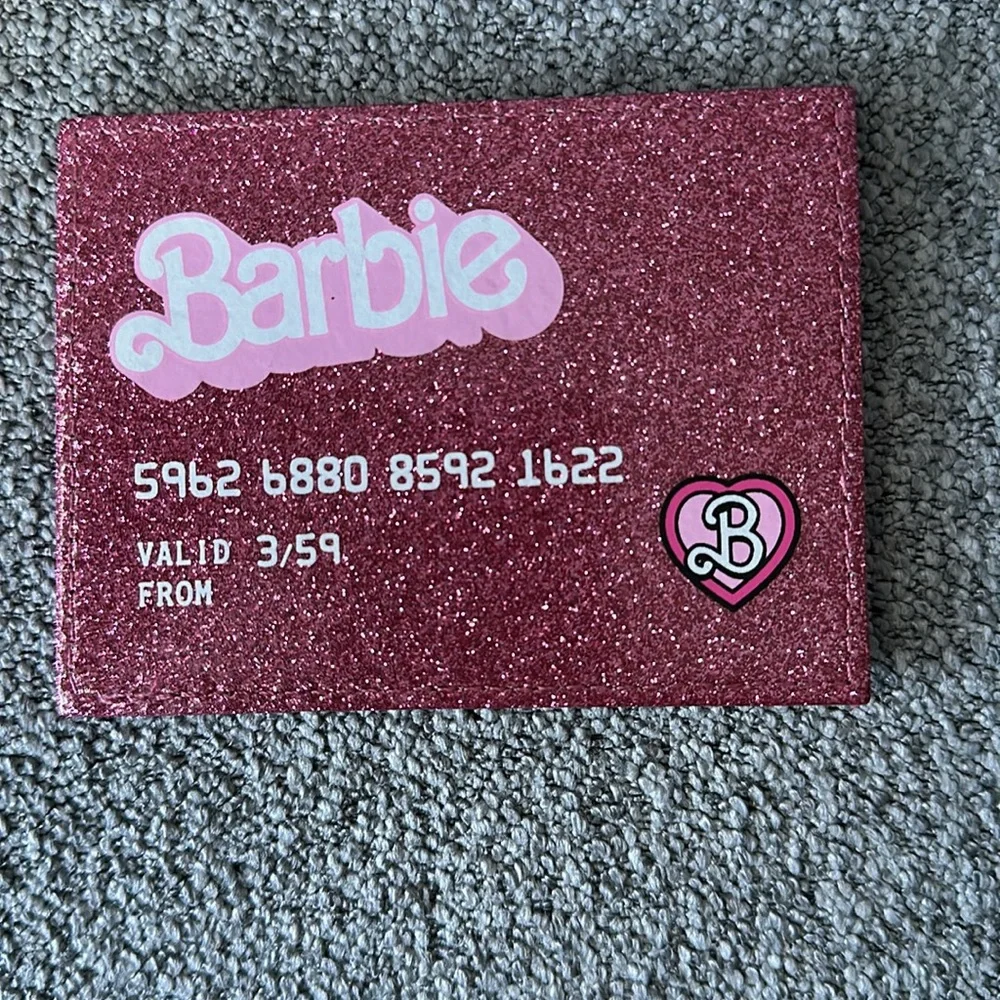 Barbie cake worthy cardholder - Picture 2 of 2